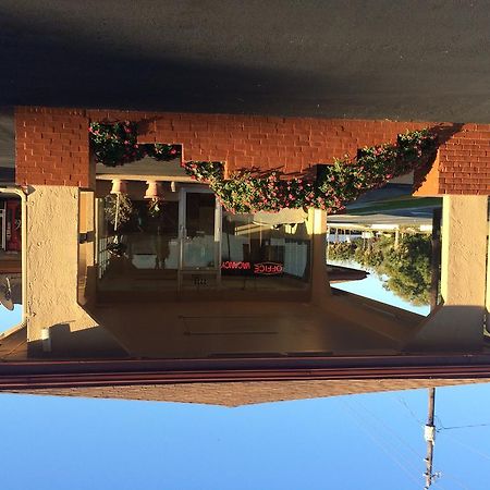 Shangri La Motel Ocala Bagian luar foto