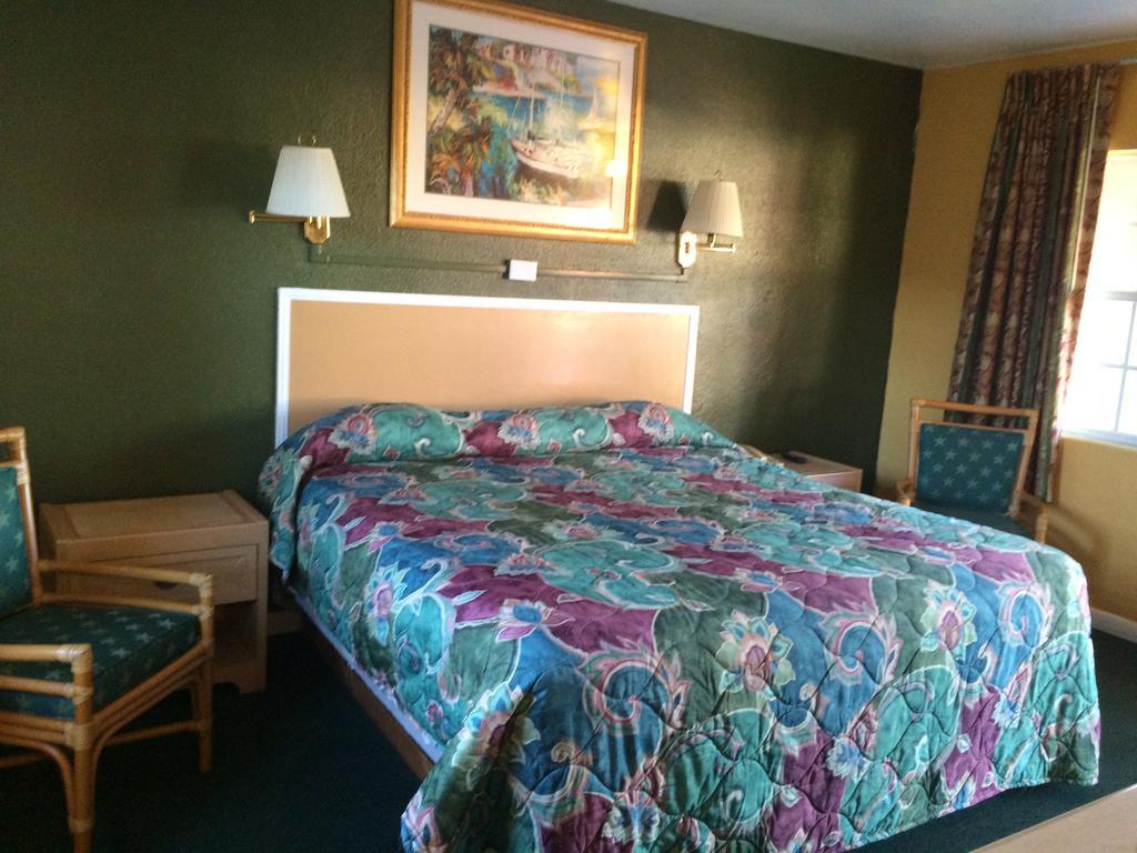 Shangri La Motel Ocala Bagian luar foto
