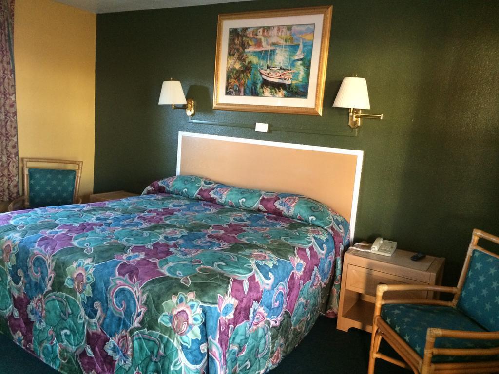 Shangri La Motel Ocala Bagian luar foto