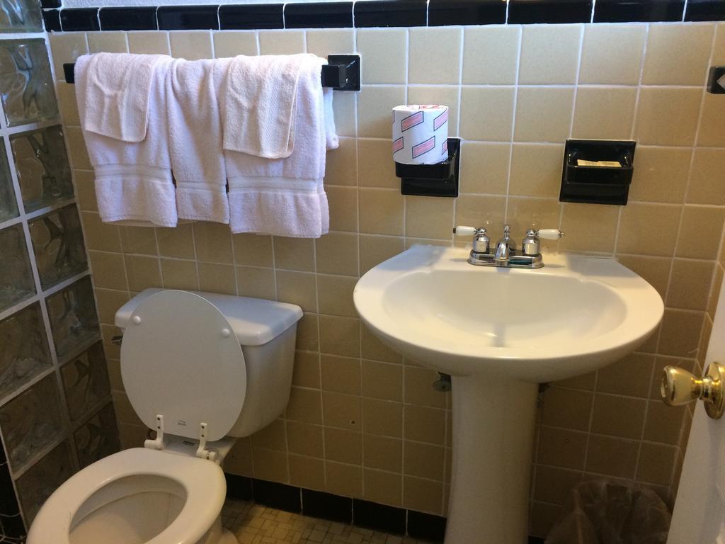 Shangri La Motel Ocala Bagian luar foto