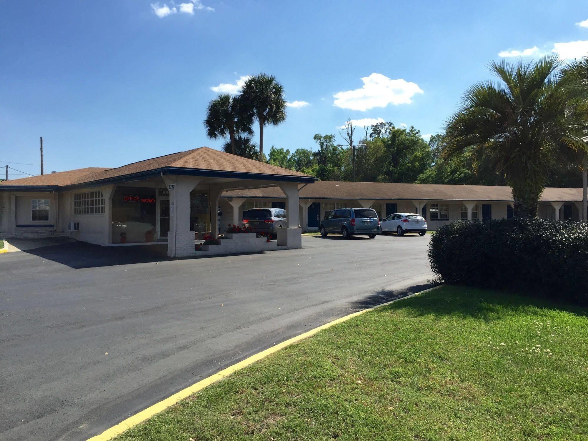 Shangri La Motel Ocala Bagian luar foto