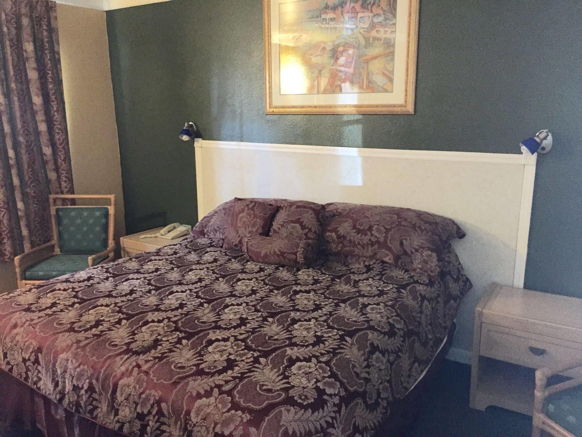 Shangri La Motel Ocala Bagian luar foto
